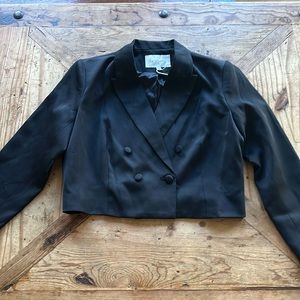 Women’s Lucyparis black cropped double breasted jacket size medium. New w/tag